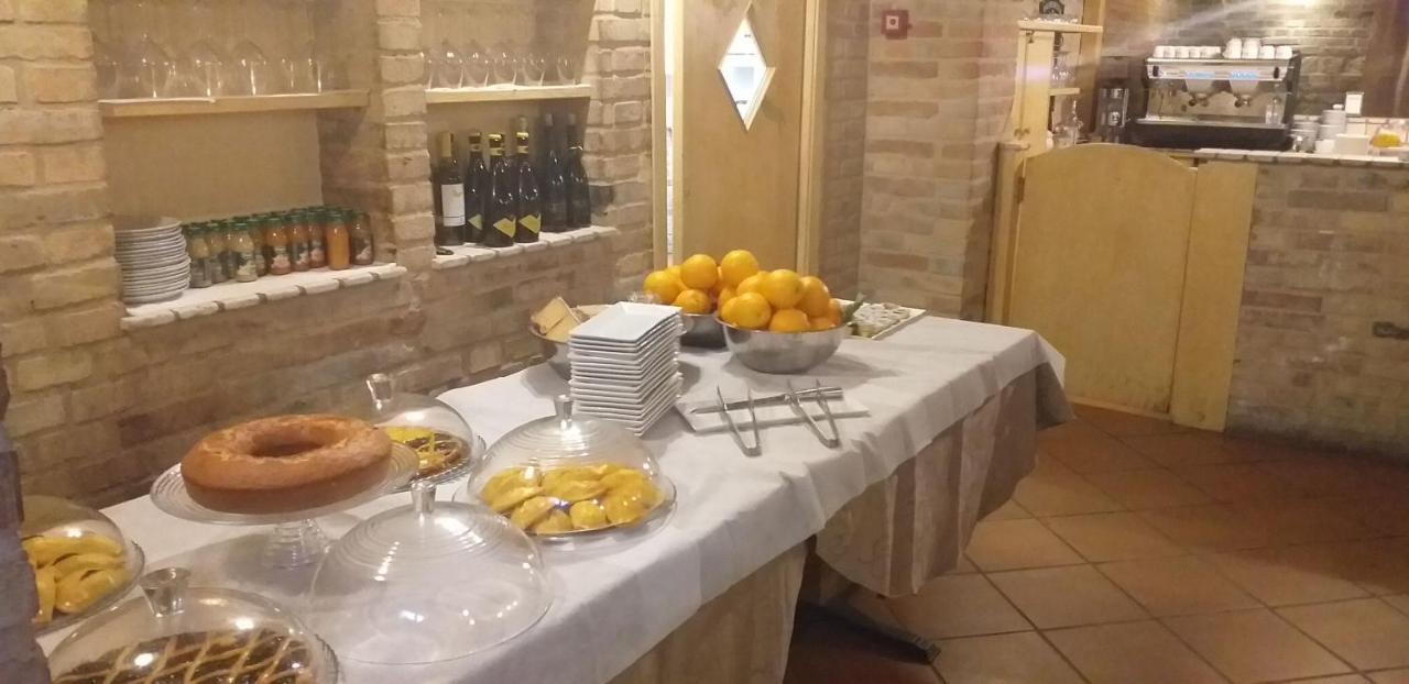 Hotel B&B Resort Fonte La Castellana Sarnano Eksteriør bilde